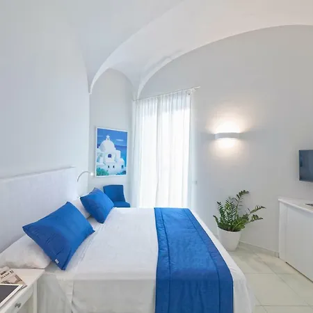 Exclusive * Ischia